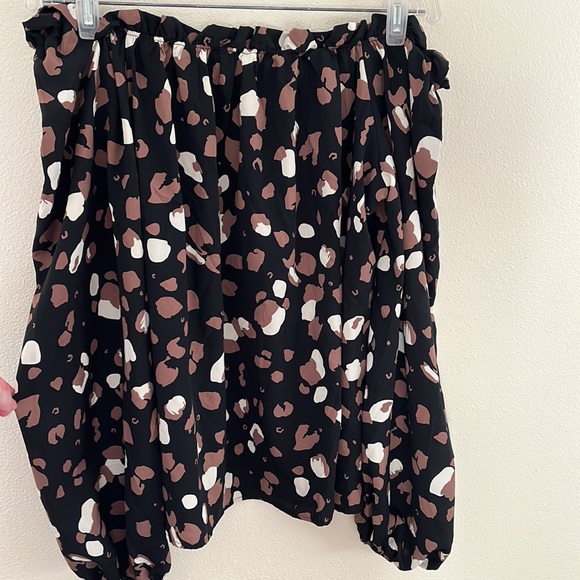 FSL Apparel Off the Shoulder Top - Picture 5 of 5